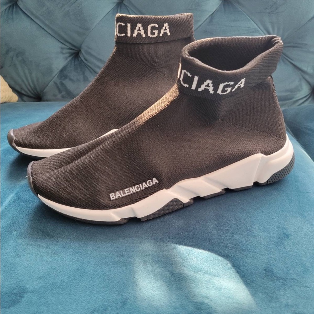 Sneakers look like new